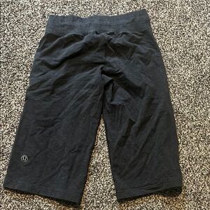Lululemon Grey Clam Digger Crop Jogger Pants